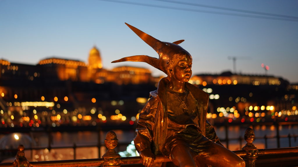 Kiskirálylány Statue in Budapest, Hungary